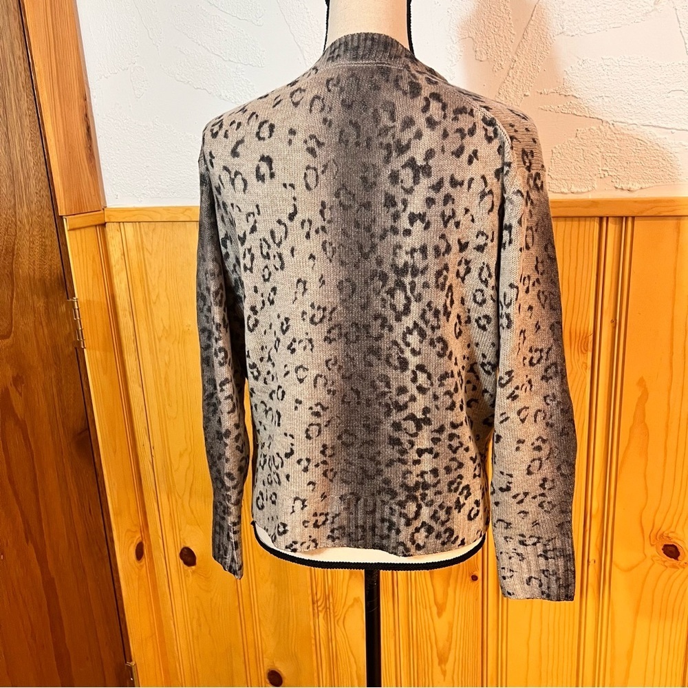 Brochu Walker “The Millie” Leopard Print Vee Wool Cashmere Sweater Sz-XS - Picture 4 of 9